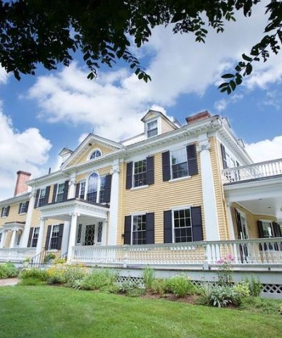 1519409839-19175d2b74f0efb0-front_of_house_001